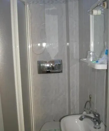 Rex Hotel 2*